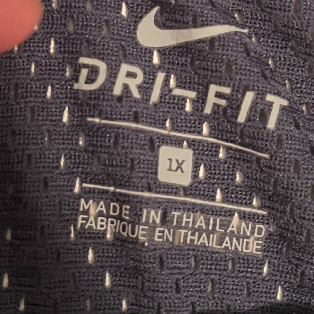 Nike‎ Running Dri-Fit - Gray Plus Size Short-Sleeve Shirt (1X) - Picture 3 of 15